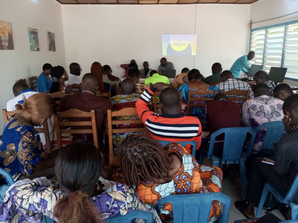 Les jeunes stagiaires du CIJED initiés à la plateforme IF-Profs à Parakou Bénin